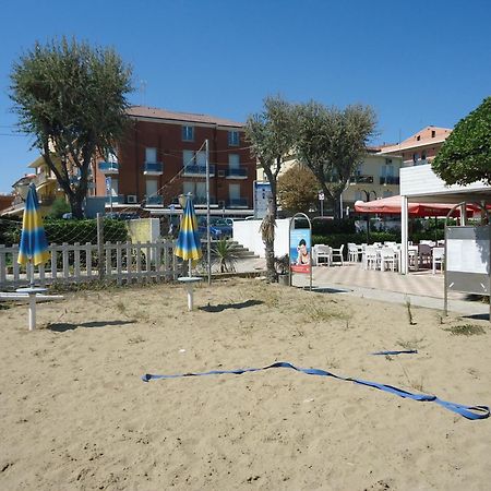 Hotel L&V Rimini Exterior photo