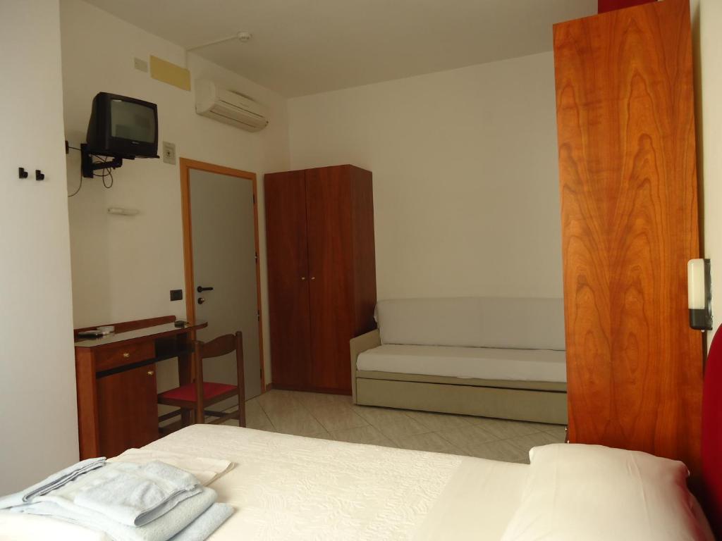 Hotel L&V Rimini Room photo